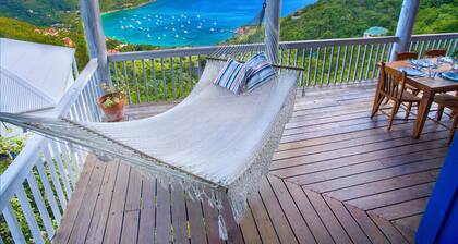 NEW LISTING: Makere House, Cottage & Pool - Spectacular Views, 5 Mins To Beaches
