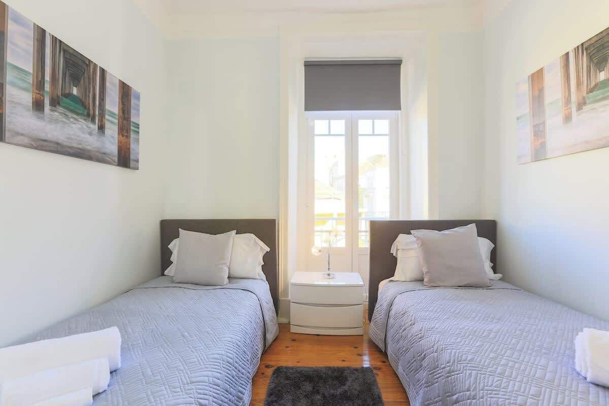 2 多间卧室、办公桌、熨斗/熨衣板、旅行婴儿床