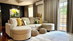 Älytelevisio, työhuone, tulostin