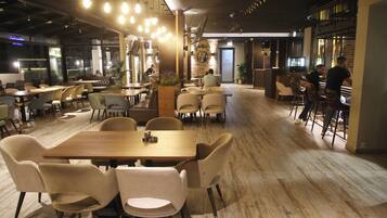 Free daily full breakfast