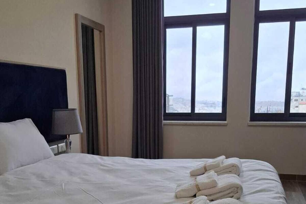 Kamar Single Deluks, 1 Tempat Tidur Twin, pemandangan kota | Minibar, meja kerja, ruang kerja ramah laptop, dan Wi-Fi gratis