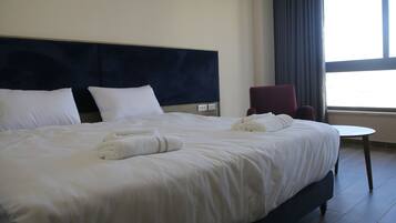 Deluxe Single Room, City View | Desk, laptop workspace, free WiFi