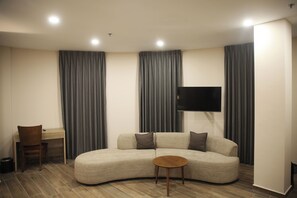 Deluxe Suite, City View | Minibar, desk, laptop workspace, free WiFi - Saint Francis Hotel (Bethlehem)