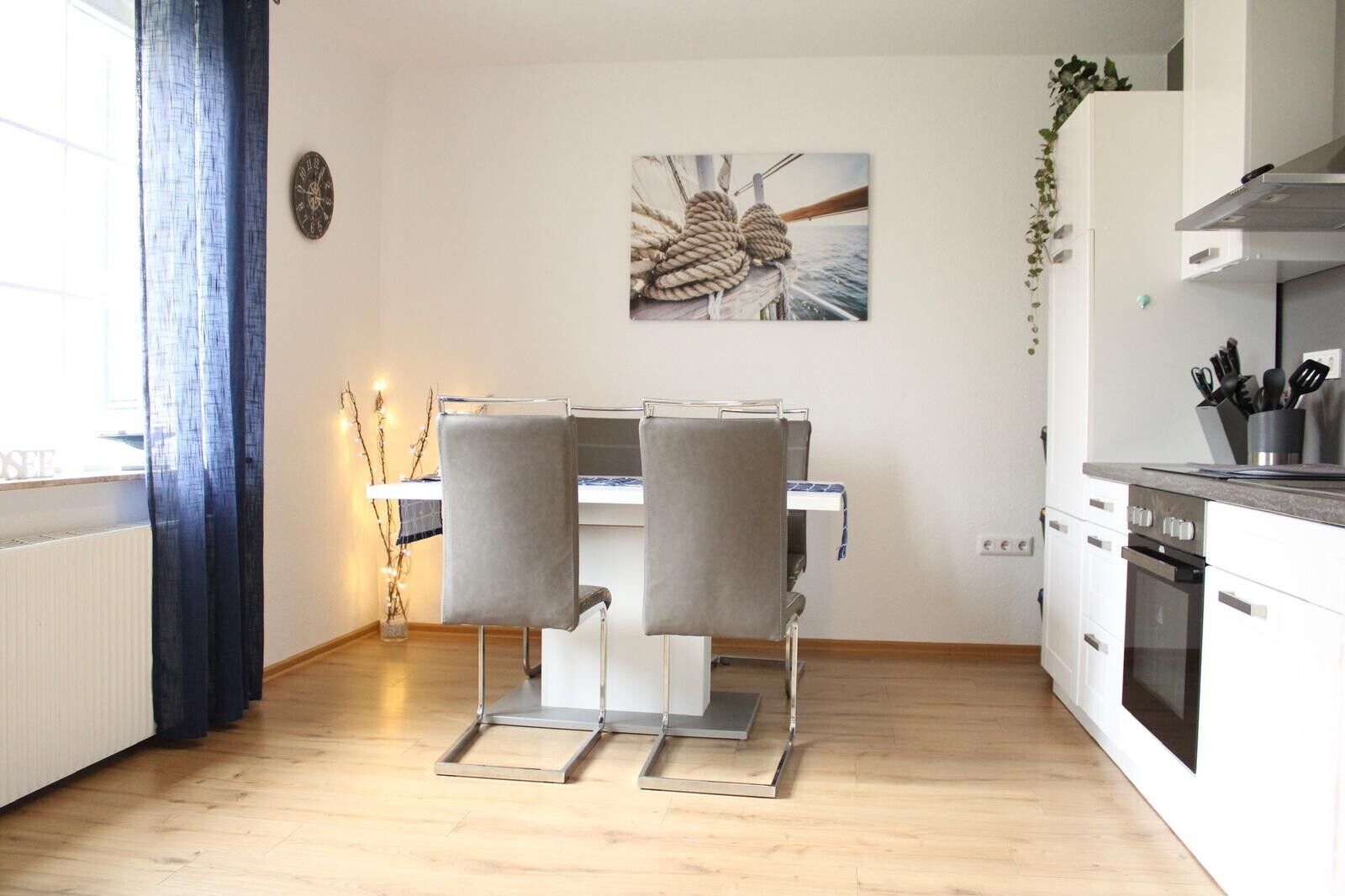 Frigorifero, forno, piano cottura, lavastoviglie