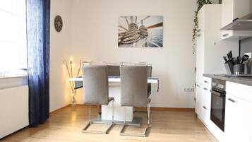 Køleskab, ovn, kogeplade, opvaskemaskine