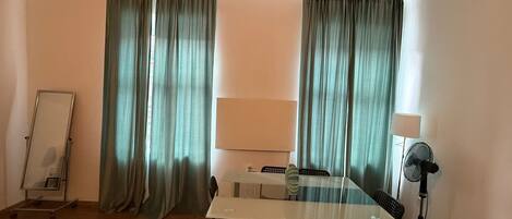 基本公寓 | 熨斗/熨衫板、免費 Wi-Fi