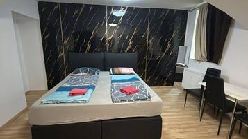 1 bedroom, WiFi, bed sheets