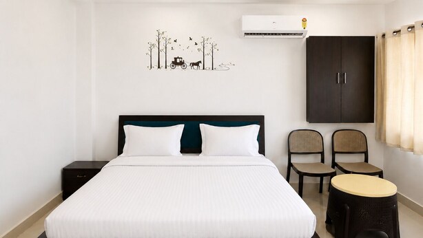 Deluxe Double Room - Hotel Khatushyam Residency (Shri Madhopur)