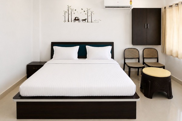 Deluxe Double Room | Desk, laptop workspace, WiFi (free)