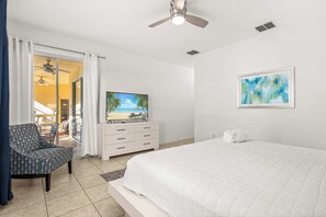 5 bedrooms, desk, travel cot, WiFi - Spacious family home w/ heated pool and game room (Davenport)
