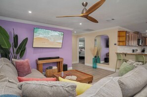 TV, fireplace, offices