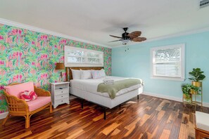 5 chambres, fer et planche à repasser, lit de bébé portatif, Wi-Fi