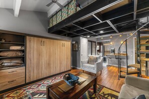 Interior - Chic Studio Condo in Breckenridge – Steps from Main Street! (Breckenridge)