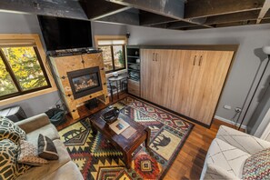 TV, fireplace - Chic Studio Condo in Breckenridge – Steps from Main Street! (Breckenridge)