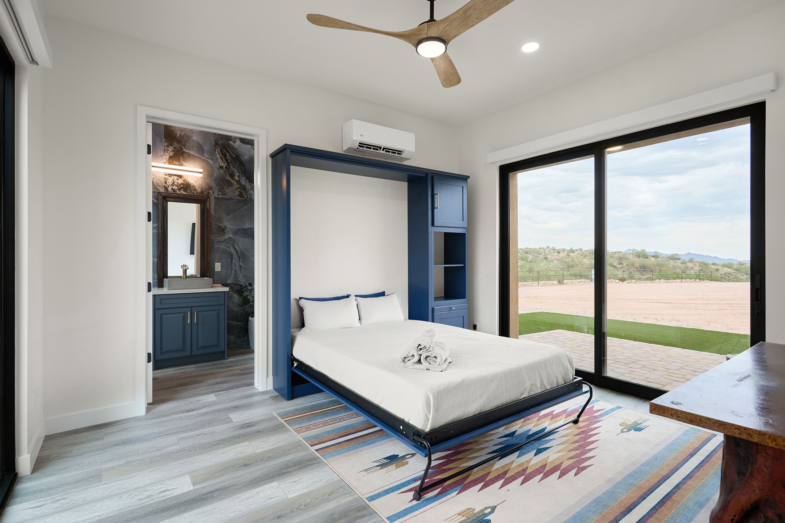 2 室のベッドルーム、アイロン / アイロン台、旅行用ベビーベッド、WiFi (無料)