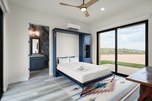 2 bedrooms, iron/ironing board, travel crib, free WiFi - Paradise Canyon-Horse Stables 4 Rent-Casita (Fort Mcdowell)