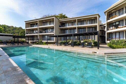 Short Walk to Beach & Town · 2nd Story · Solana