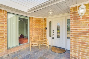 Apartment (1 Bedroom) | Interior - Shop & Explore: Duplex Unit 8 Mi to NRG Stadium! (Houston)