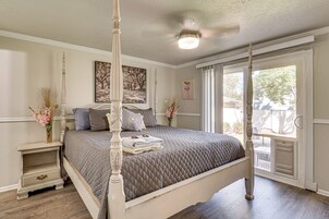 House (6 Bedrooms) | Interior