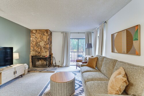 Easy Red River Ski Access! Outdoor Adventure Condo