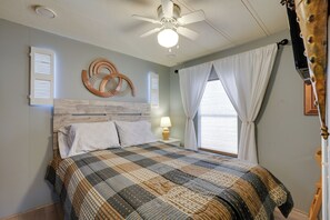 House (1 Bedroom) | Interior - 5 Mi to Surprise Stadium: Arizona Snowbird Getaway (Surprise)