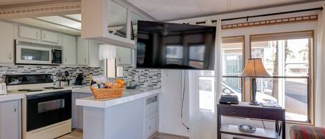 House (1 Bedroom) | Interior