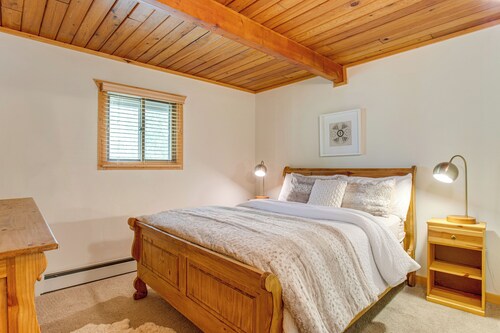 Mtn-view Deck: Stunning Fraser Home By Ski Shuttle