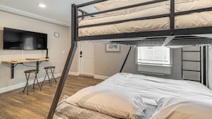Apartment (0 Bedroom) | Bahagian dalam