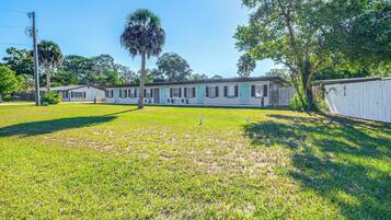 Apartment (0 Bedroom) | Interior