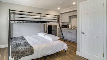 Apartment (0 Bedroom) | Front of property