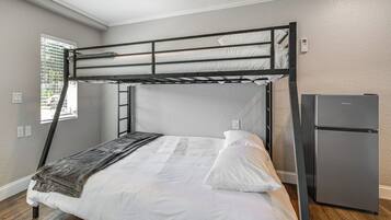 Apartment (0 Bedroom) | Interior