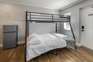 Apartment (0 Bedroom) | Interior