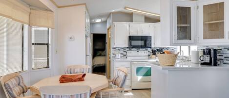 Rumah (2 Bedrooms) | Interior