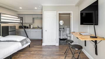 Apartment (0 Bedroom) | Front of property