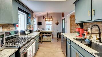 House (2 Bedrooms) | Interior