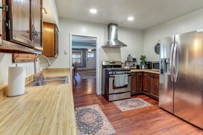 House (4 Bedrooms) | Interior