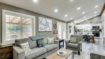 House (2 Bedrooms) | Interior