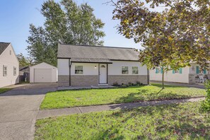 Interior - Easy I-80 Access! Newly Updated Mcdonald Home (McDonald)
