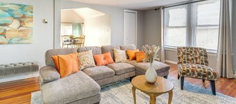 Walk to Coventry Village: Charming Top-floor Unit!