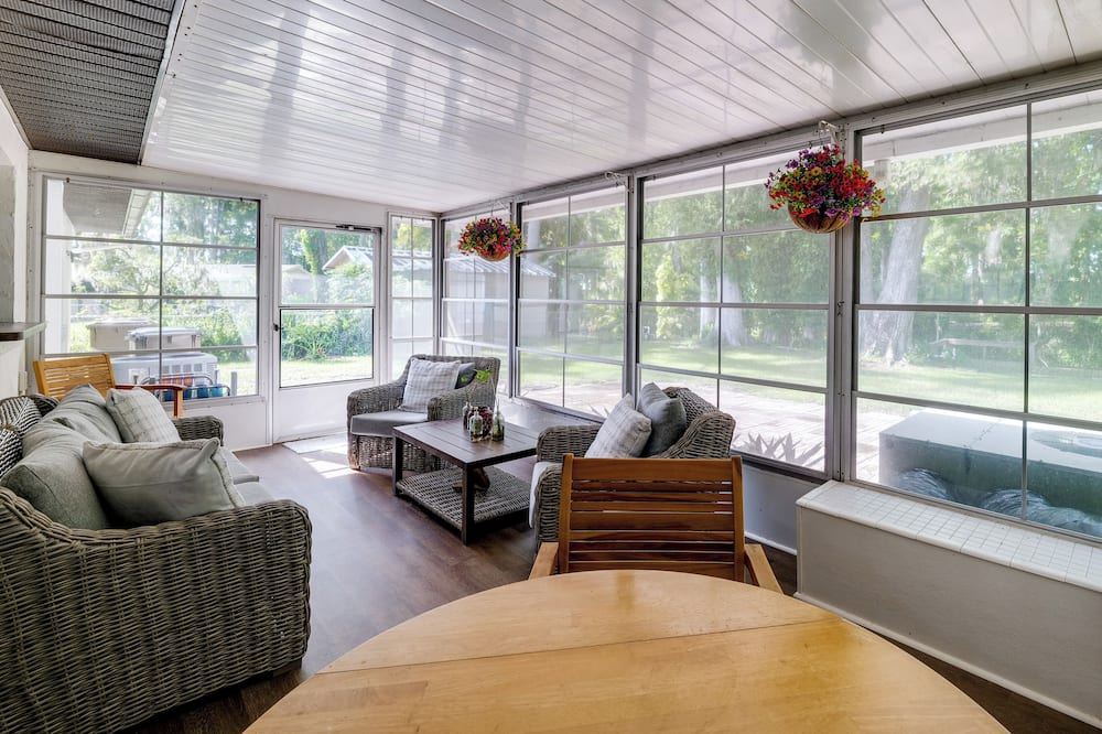 Bring Your Boat! Canal-front Tavares Home w/ Dock - Grand Island, FL