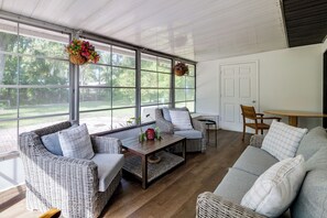 House (2 Bedrooms) | Interior - Bring Your Boat! Canal-front Tavares Home w/ Dock (Tavares)