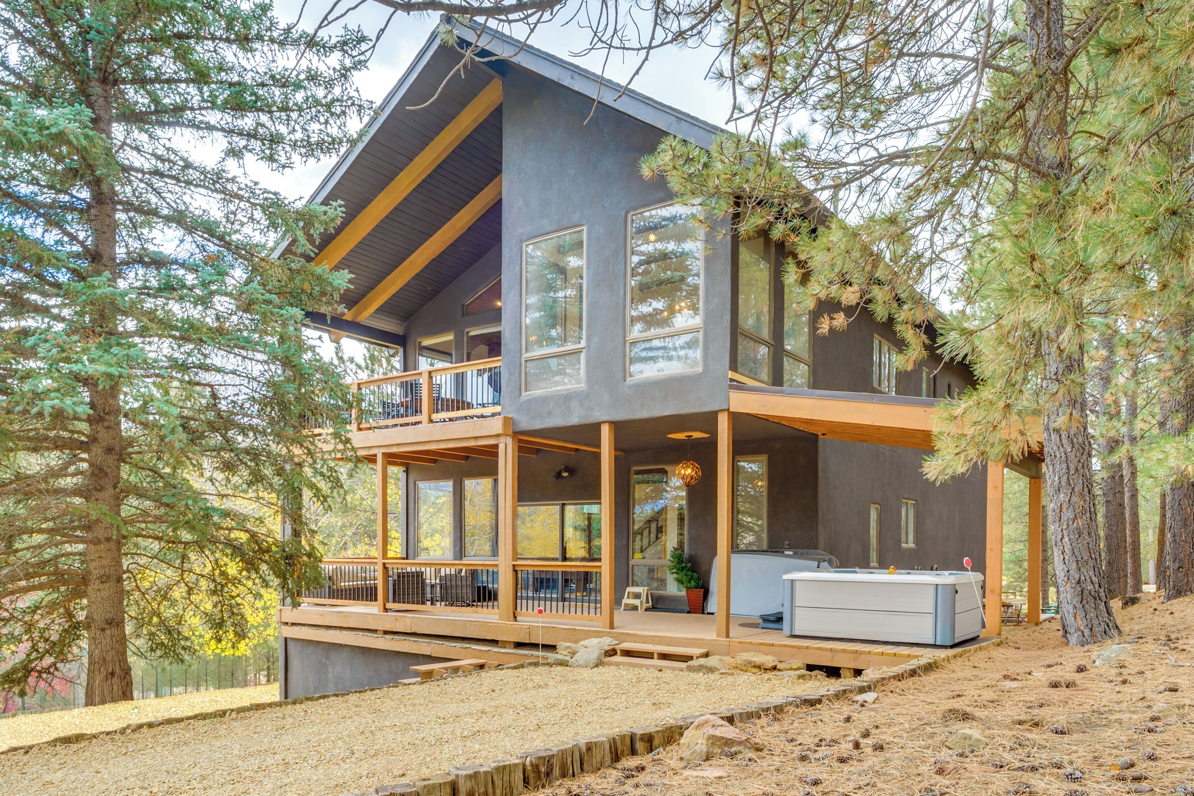 House (6 Bedrooms) | Interior