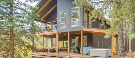 House (6 Bedrooms) | Interior