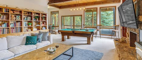 House (6 Bedrooms) | Interior