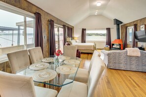 Apartment (0 Bedroom) | Interior - Shared Dock, Lake Hamilton Views: Waterfront Abode (Hot Springs)