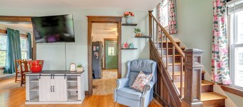 1 Mi to Dtwn Binghamton: Pet-friendly Home w/ Deck