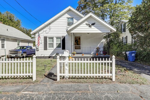 2 Mi to Mohegan Sun & Dtwn: Home in Norwich