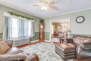 House (2 Bedrooms) | Interior