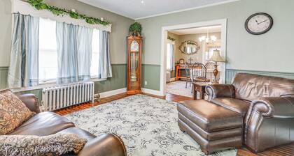 2 Mi to Mohegan Sun & Dtwn: Home in Norwich