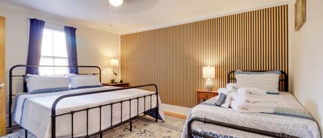 House (2 Bedrooms) | Interior